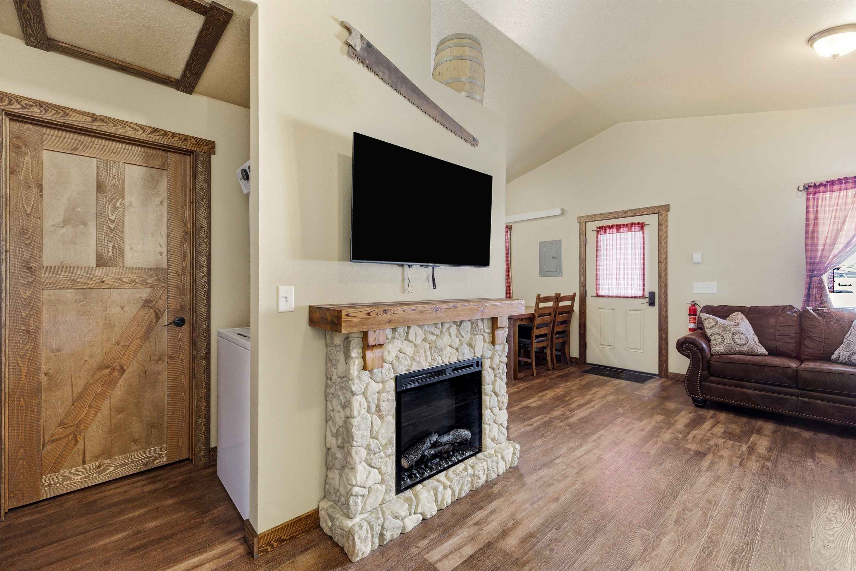 Mercantile Cabin gallery image