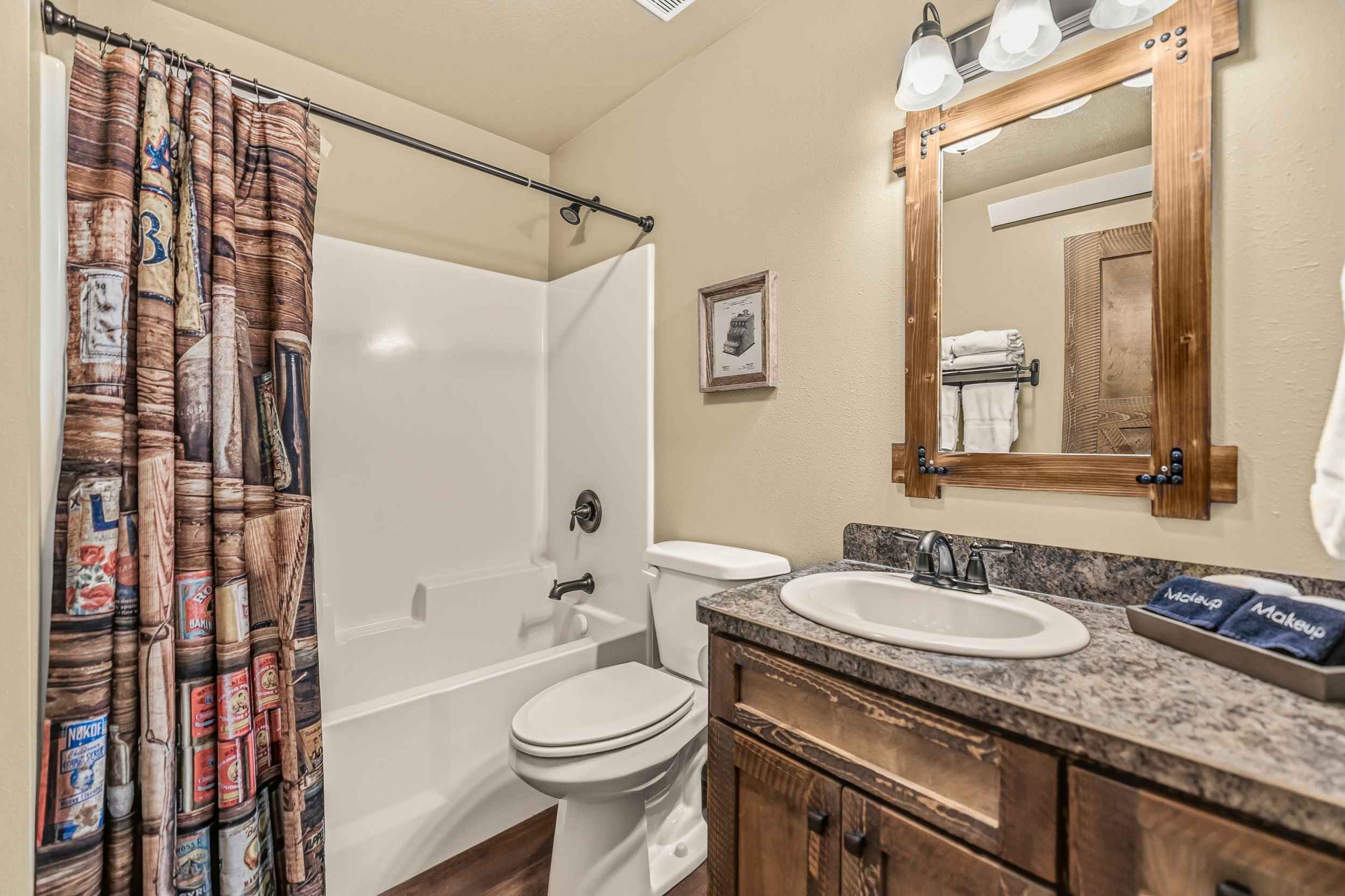 Mercantile Cabin gallery image