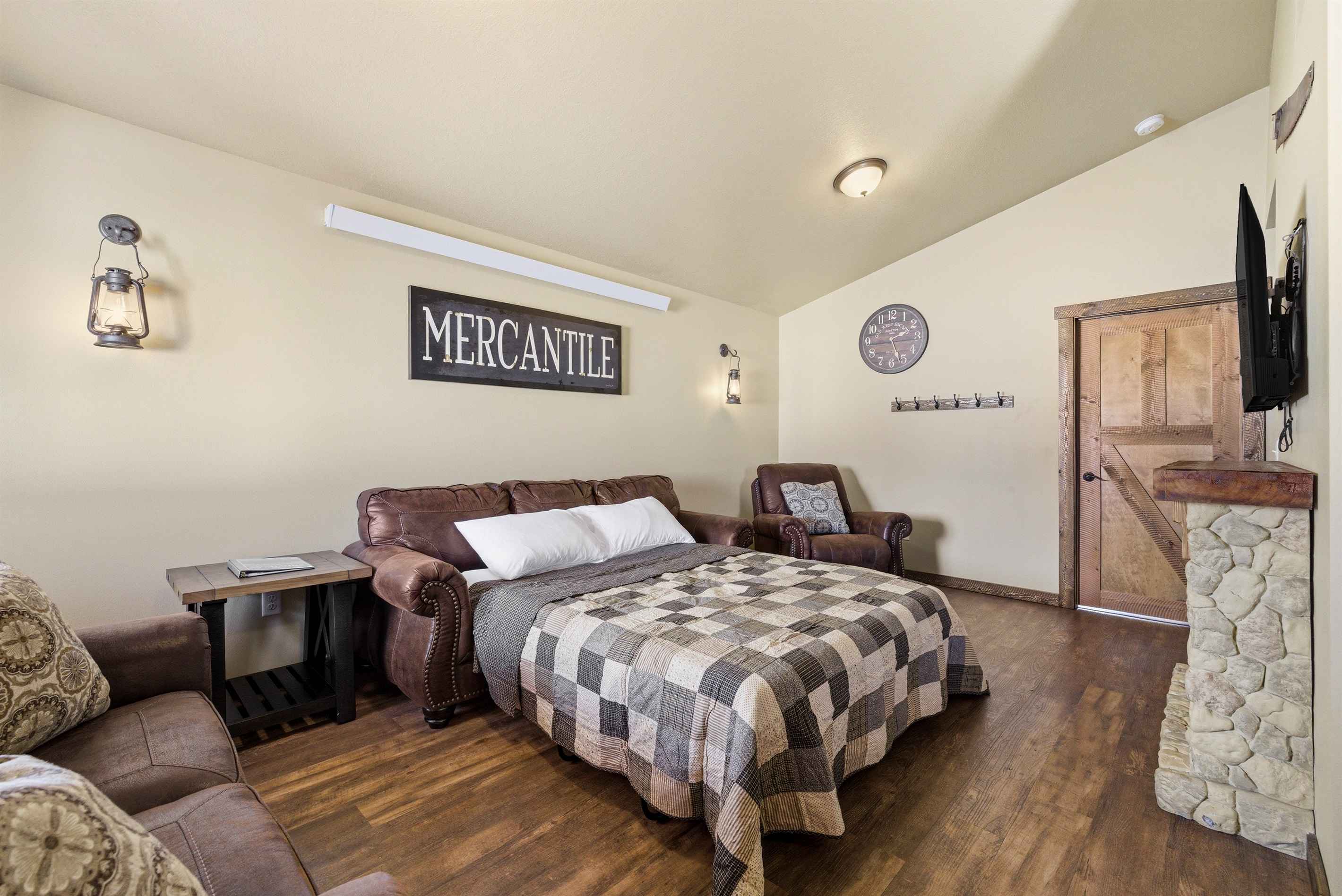 Mercantile Cabin gallery image