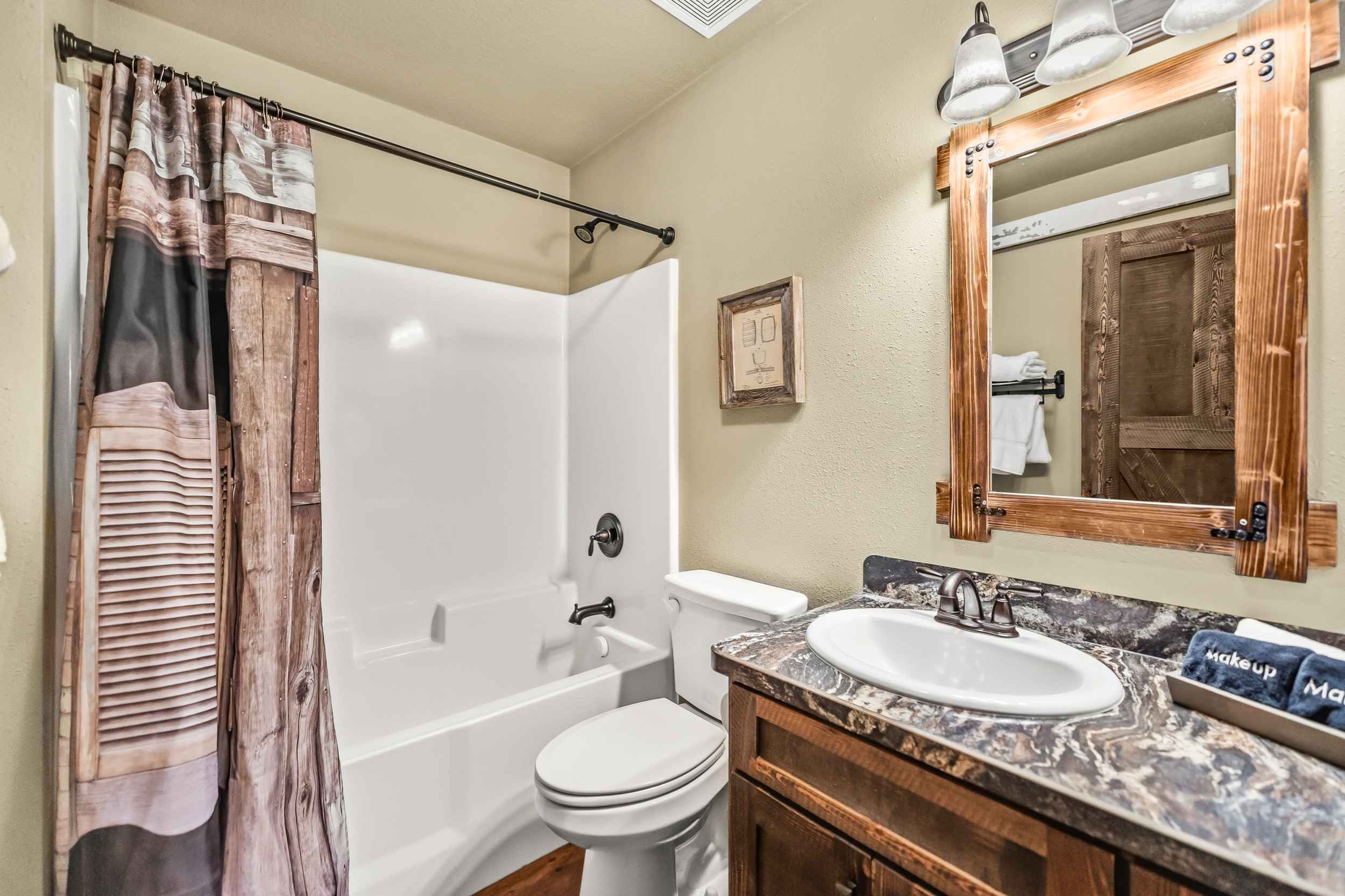 Saloon Cabin gallery image