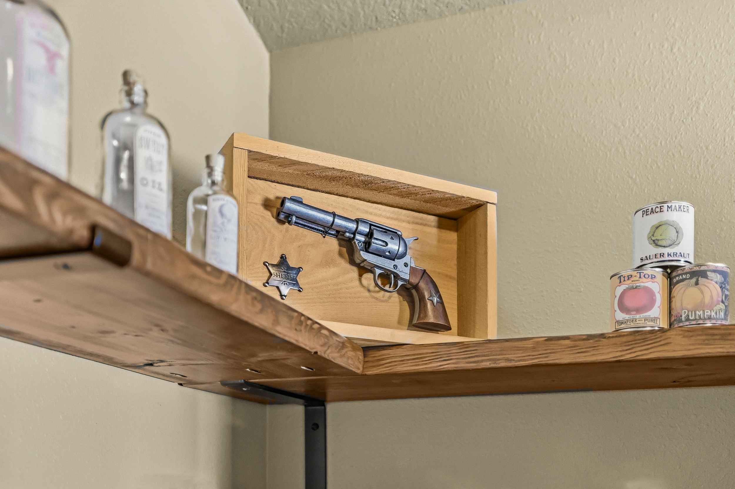 Sheriff's Office Cabin gallery image