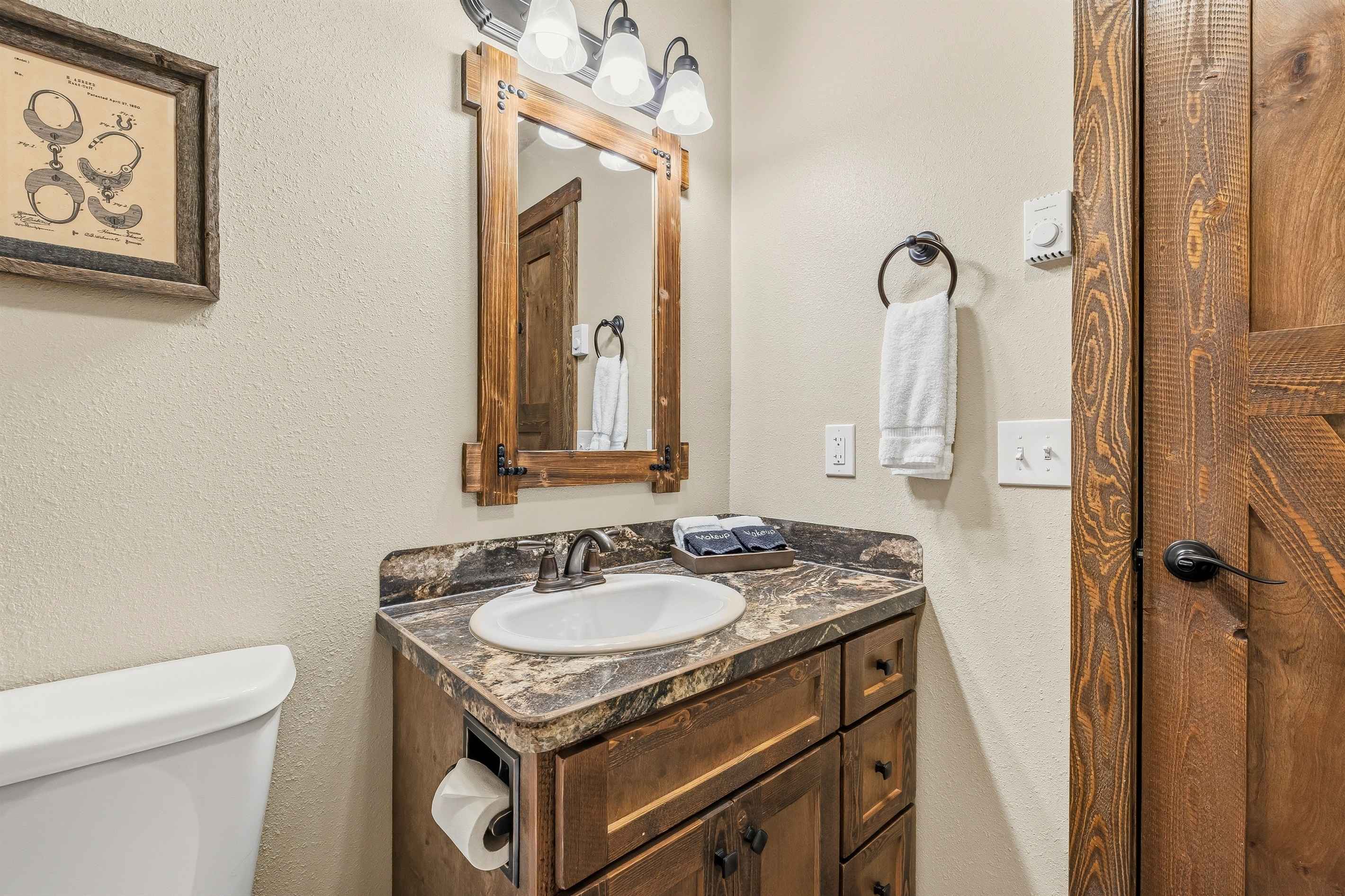 Sheriff's Office Cabin gallery image