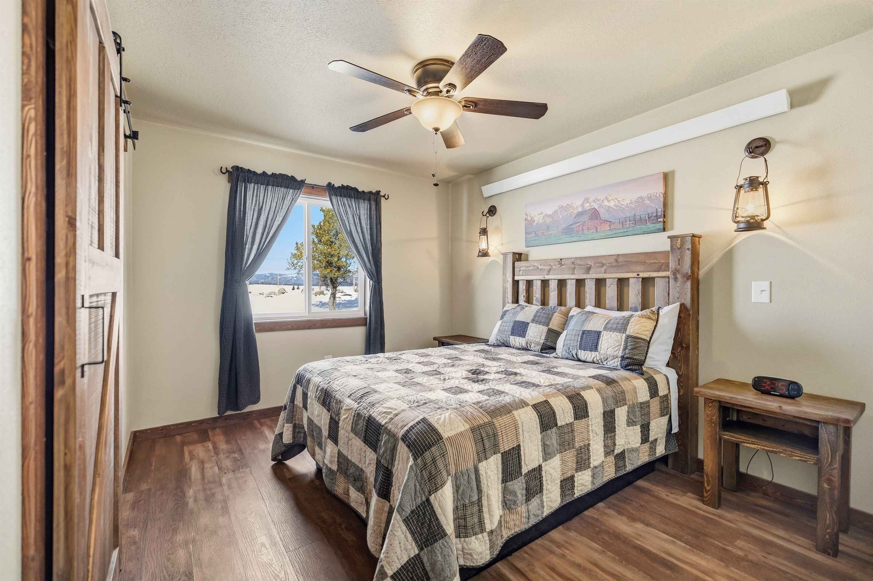 Livery Stable Cabin gallery image