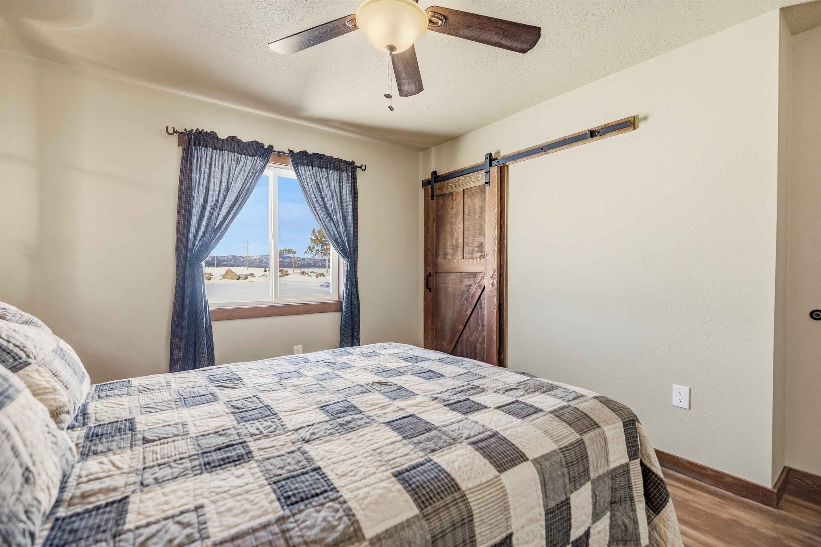 Livery Stable Cabin gallery image
