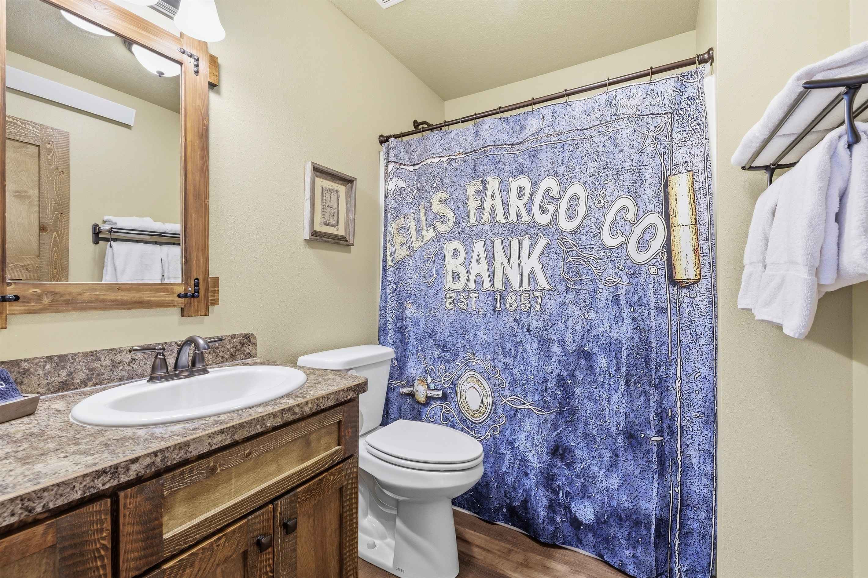 Bank Cabin gallery image