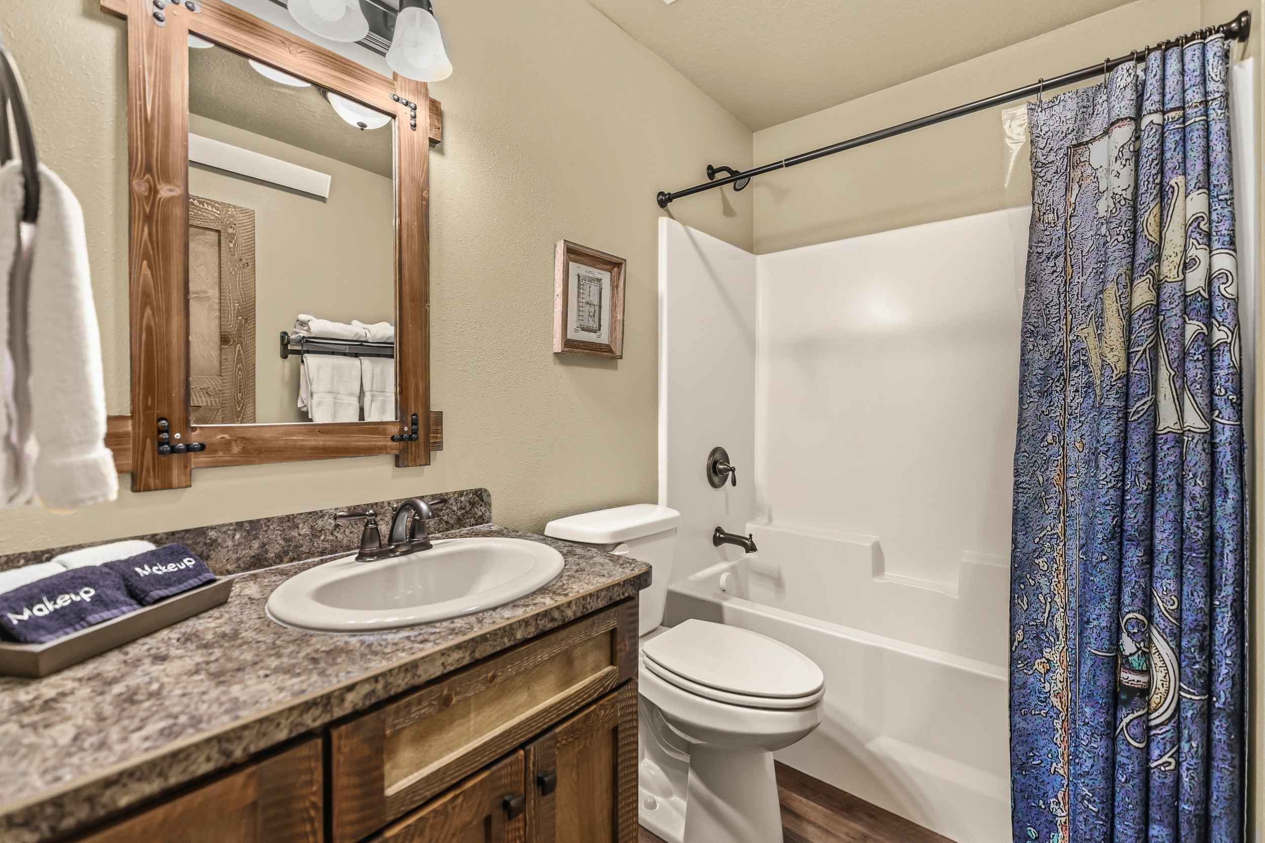 Bank Cabin gallery image